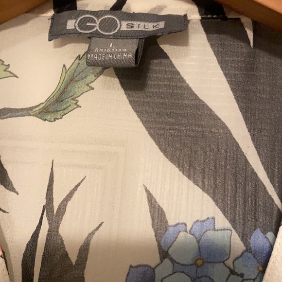 go silk floral sheer button down size L - Picture 4 of 4